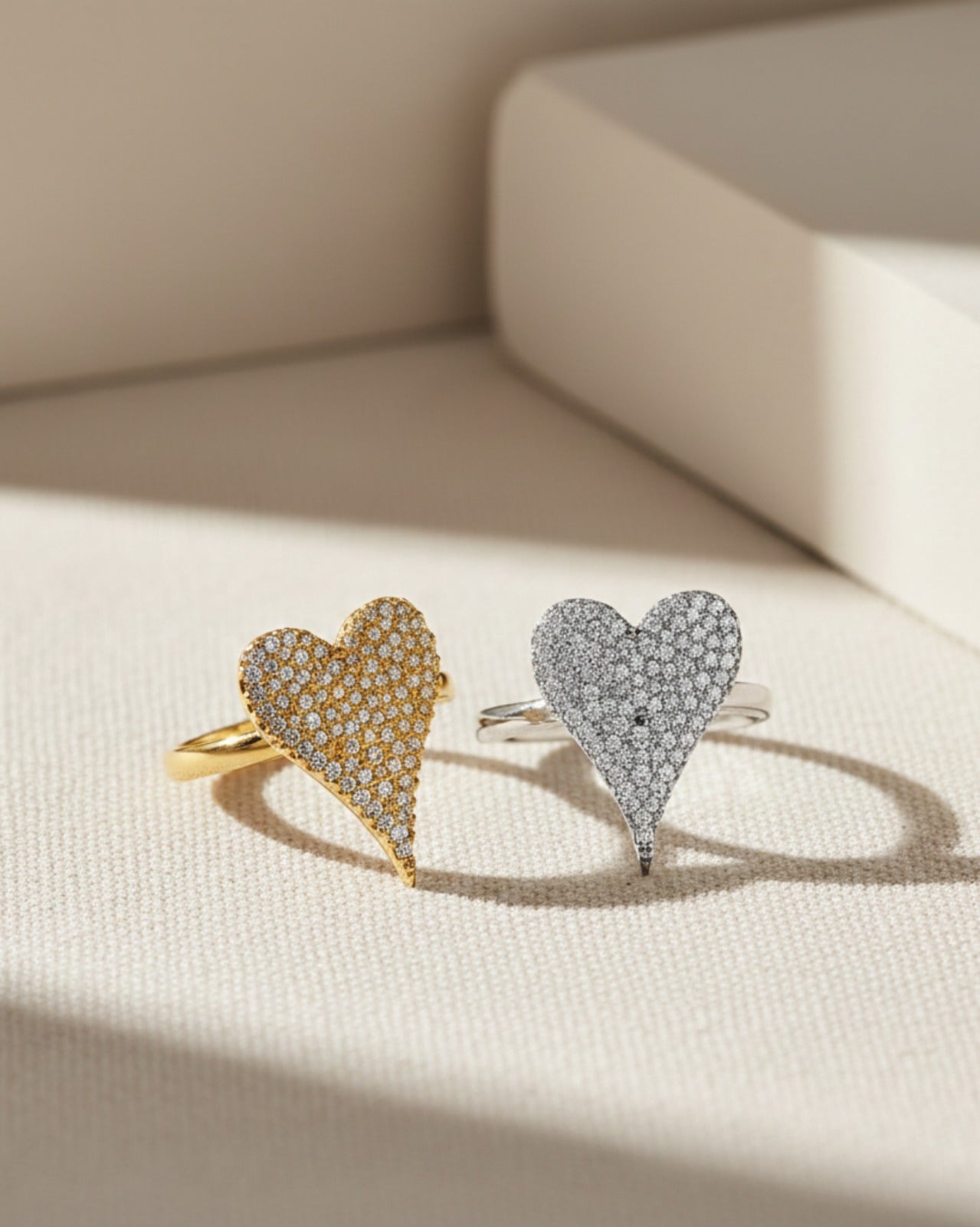 Aira Ring